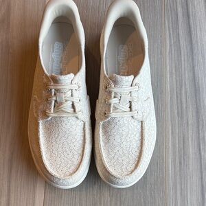 NWOT Skechers Women's Slip-Ins On-The-Go Radiant Boat Sneakers Size 9